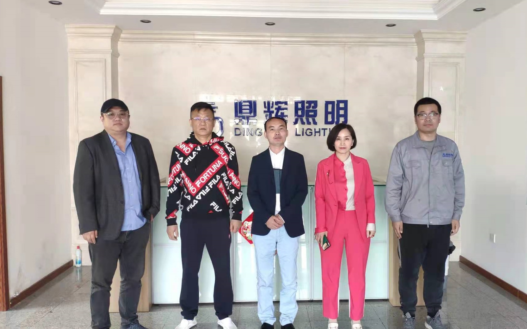 沈陽(yáng)鼎輝工業(yè)照明科技有限公司